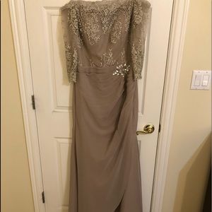 Brand New with Tags Trumpet Off-the-Shoulder Sweep Train-Chiffon Lace Gown